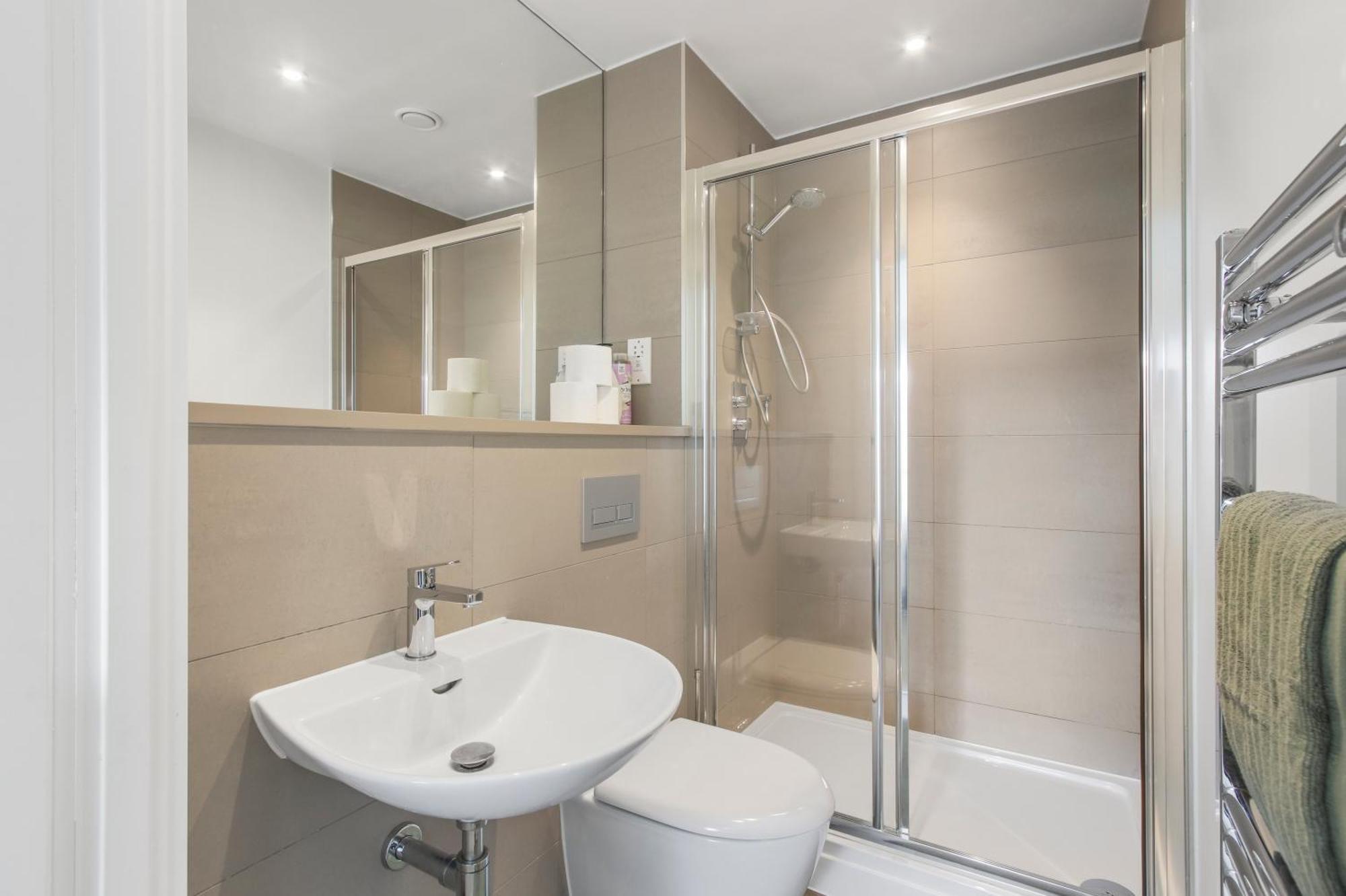 Centrally Located - Modern - 2Bed - 2Bath Apartment London Luaran gambar