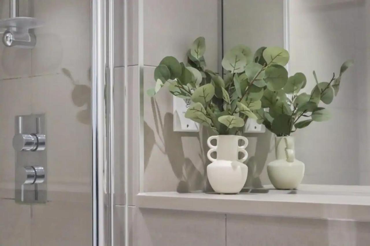 Centrally Located - Modern - 2Bed - 2Bath Apartment London Luaran gambar
