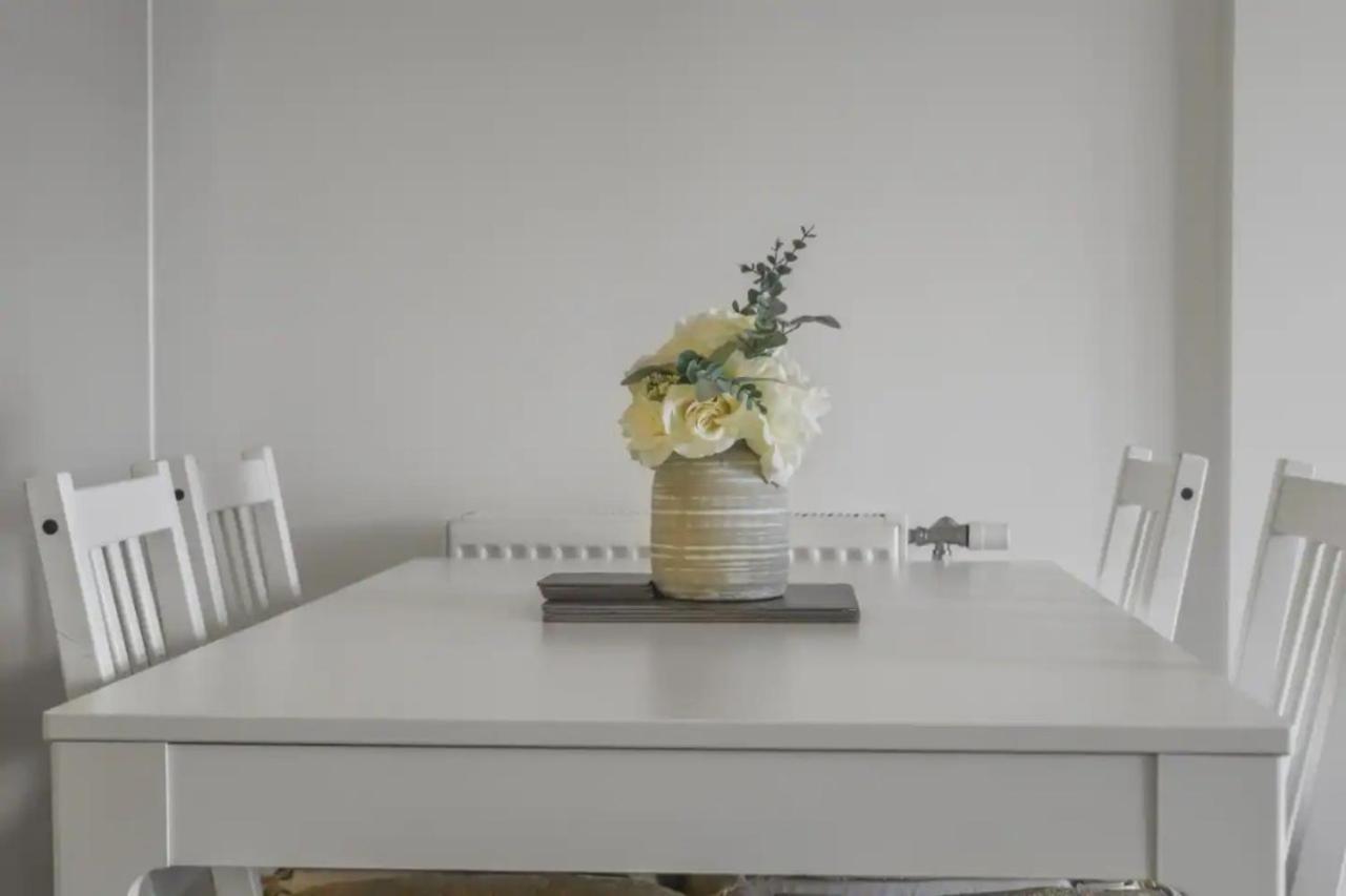 Centrally Located - Modern - 2Bed - 2Bath Apartment London Luaran gambar